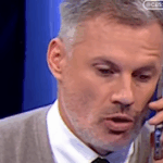 Jamie Carragher zúril z Liverpoolu pri jeho porážke s PSV.