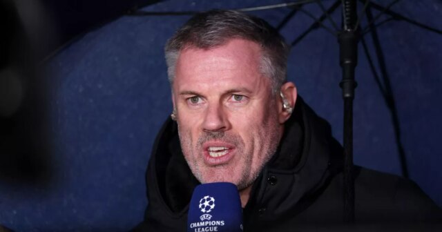 Jamie Carragher pred televíznou kamerou.