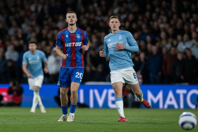 Januárové plány stredopoliara Man United sú neisté, keďže Liverpool, Man City a Chelsea vstupujú do sporov
