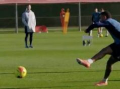 Jasný odkaz Gabriela Jesusa Mikelovi Artetovi, keď sa objavujú zábery z tréningu Arsenalu Gabriel Ježiš