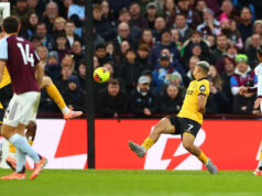 Je Villa príliš závislá na rekordnom počte ďalekonosných gólov? Boubacar Kamara skóre z okraja oblasti.