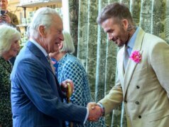 Jediná podmienka kráľa Charlesa, ktorú musel David Beckham splniť, aby prekonal rytierske pohoršenie David Beckham a kráľ Charles
