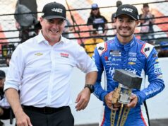 Jeff Gordon znovu prežíva dramatický posledný reštart Kylea Larsona, ktorý rozhodol o víťazovi NASCAR 2025 Jeff Gordon znovu prežíva dramatický posledný reštart Kylea Larsona, ktorý rozhodol o víťazovi NASCAR 2025