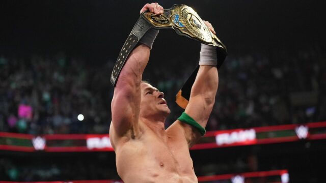 John Cena, hlavný rival WWE, ho chce poraziť a vyhrať Interkontinentálny šampionát vo svojom poslednom zápase
