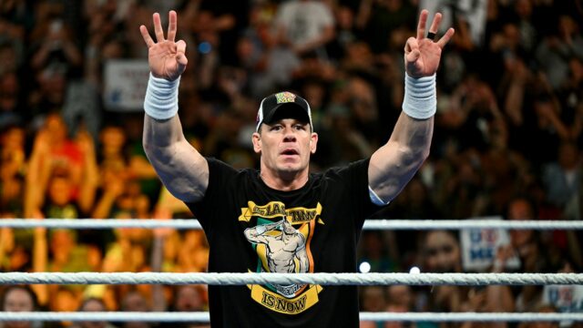 John Cena vyhráva WWE Intercontinental Championship John Cena vyhráva WWE Intercontinental Championship