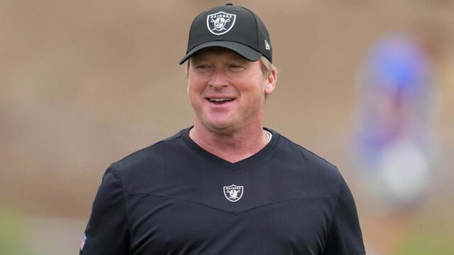 Jon Gruden vyzýva NFL, aby vo štvrtok večer zrušila zápasy
