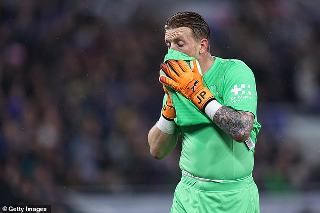 Jordan Pickford odhaľuje nezvyčajný šport, ktorému by sa „rád“ venoval, Brankár Anglicka a Evertonu Jordan Pickford prezradil, že by sa rád zúčastnil motokrosu, no má to zakázané