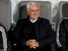 José Mourinho obvinený z „odchodu z Fenerbahce s ohromujúcim hotelovým účtom vo výške 656 000 libier“ po dlhom pobyte v luxusnom Four Seasons počas pôsobenia v Istanbule Jose Mourinho údajne vyzbieral v Istanbule impozantný hotelový účet 656 000 libier