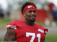 Josh Simmons sa pustil do IR ako náčelníkov, ktorí dostali ďalšiu veľkú ranu len niekoľko hodín po drvivej strate Cowboys Josh Simmons údajne mieri do IR po tom, čo utrpel vykĺbené a zlomené zápästie