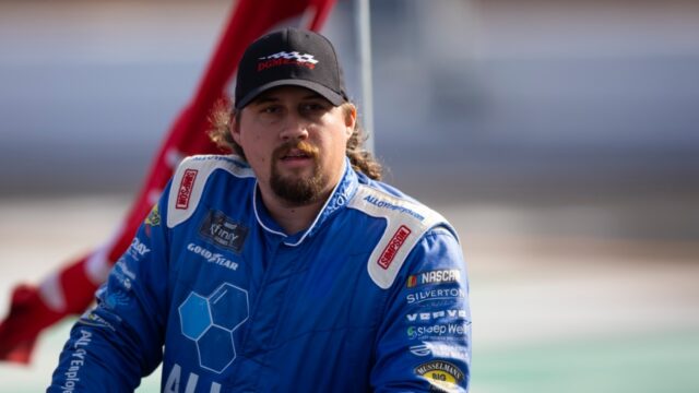 K Joshovi Williamsovi sa pripojil bývalý šéf posádky Tony Stewart pre sezónu 2026 O'Reilly Series s DGM Racing
