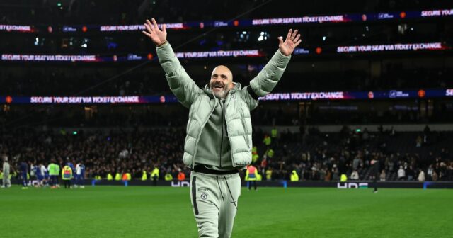 Enzo Maresca oslavuje 