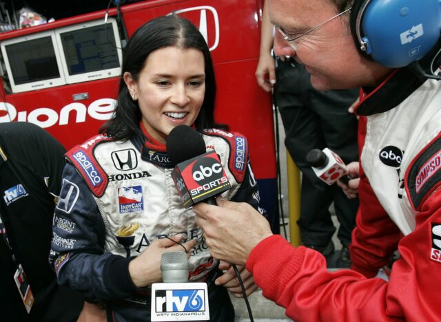 Keď Danica Patrick otvorila svoj úspech v NASCAR
