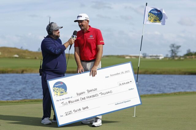 Keegan Bradley je bohatší o 2,1 milióna dolárov, keď vyhrá Skins Game na Panther National
