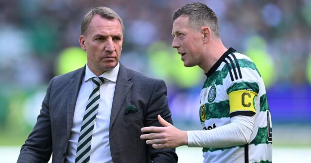 Manažér Celticu Brendan Rodgers s kapitánom Callumom McGregorom po zápase Cinch Scottish Premiership medzi Celtic FC a St Mirren na štadióne Celtic Park 18. mája 2024 v škótskom Glasgowe.