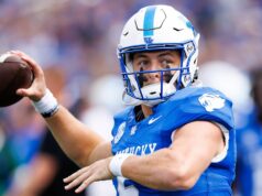 Kentucky QB Zach Calzada sa ospravedlňuje za kontroverzné video s peniazmi NIL Kentucky QB Zach Calzada sa ospravedlňuje za kontroverzné video s peniazmi NIL