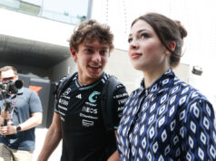 Kimi Antonelli z F1 s priateľkou Eliškou Babičkovou venovali pozornosť všetkým na finále ATP Víťaz Jannik Sinner a Andrea Kimi Antonelli počas ôsmeho dňa Nitto ATP Finals 2025 v Inalpi Arene. (Foto: Diego Puletto/Getty Images)