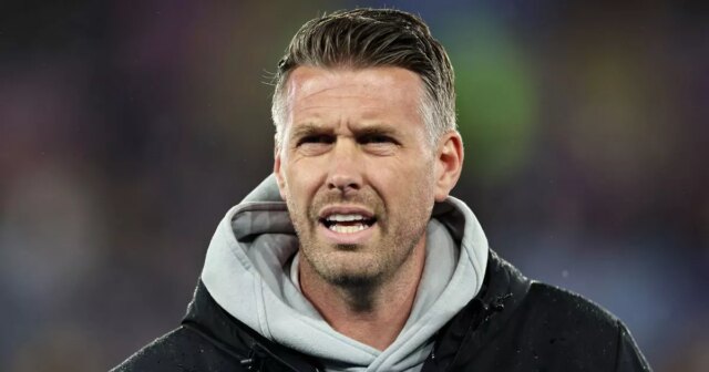 Manažér Middlesbrough Rob Edwards je v centre preťahovania lanom s Wolverhampton Wanderers