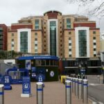 Kluby Premier League budú mať zakázané predávať aktíva sami sebe