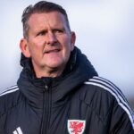 Knight opúšťa FAW, aby sa znovu pripojil k Wrexhamu