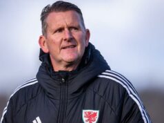 Knight opúšťa FAW, aby sa znovu pripojil k Wrexhamu Knight opúšťa FAW, aby sa znovu pripojil k Wrexhamu