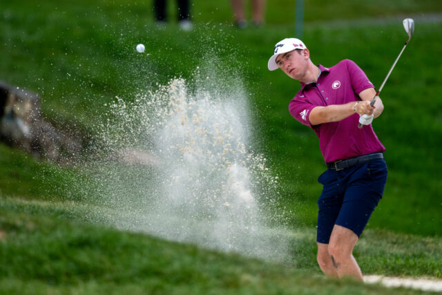 Koľko zarobil každý golfista z peňaženky 2 milióny dolárov?
