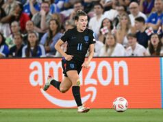 Krídelník levíc sa prihlásil po páde Mary Earps a Hannah Hampton Earps urobila niekoľko tvrdení o Hamptonovi vo svojej novej knihe (Joe Giddens/PA)