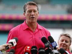 Kriketová legenda Glenn McGrath je „prepustený z ABC“ tesne pred začiatkom Ashes Glenn McGrath a ABC sa rozišli