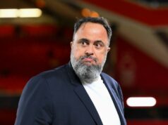 Krištáľový palác nabitý FA NAD EVANGELOS MARINAS HELING A gun banner Majiteľ Nottingham Forest Evangelos Marinakis