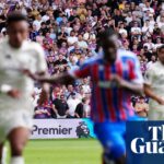 Krištáľový palác obvinil FA za fanúšikovský transparent majiteľa lesa Marinakisa | Krištáľový palác