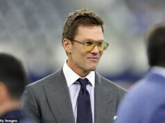 Krízou zasiahnutý Las Vegas Raiders Toma Bradyho vyhodí OC Chip Kelly niekoľko hodín po prehre s Cleveland Browns Shedeura Sandersa Tom Brady z Las Vegas Raiders vyhodili svojho ofenzívneho koordinátora Chipa Kellyho