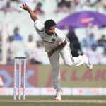 Kuldeep Yadav oklamal Tristana Stubbsa a prepustil ho za 49 v druhom teste IND vs SA 2025 (sledovať)