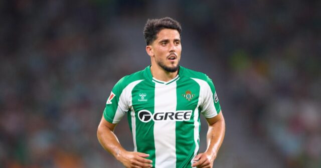 Kultový hrdina Premier League získal prvé povolanie do Španielska po Bývalý Hammer Pablo Fornals si vyslúžil odvolanie v Španielsku