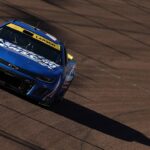 Kyle Larson vyhral druhý titul NASCAR Cup Series