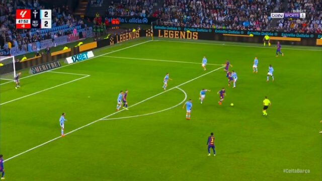 Lamine Yamal útočí, keď Barcelona vedie na 3:2 Lamine Yamal útočí, keď Barcelona vedie na 3:2