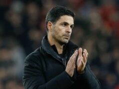 Legenda Arsenalu vyzdvihla jednu hviezdu, ktorá stála stranu Mikela Artetu v remíze proti Sunderlandu Legenda Arsenalu vyzdvihla jednu hviezdu, ktorá stála stranu Mikela Artetu v remíze proti Sunderlandu