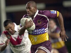 Legenda Brisbane Broncos odpálila nové logo klubu s tvrdením, že „nekričí tvrdosť“ Legenda Brisbane Broncos Lote Tuqiri (na obrázku) tvrdí, že nové logo Brisbane Broncos vyzerá „ako šachová figúrka“