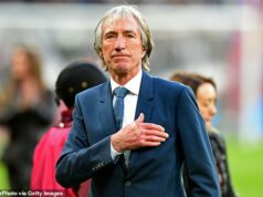 Legenda West Hamu Billy Bonds zomrel vo veku 79 rokov – klub vzdal hold bývalému hráčovi a manažérovi Legenda West Hamu Billy Bonds zomrel vo veku 79 rokov - klub vzdal hold bývalému hráčovi a manažérovi