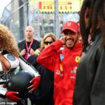 Lewis Hamilton sa pred štartom Veľkej ceny Las Vegas rozpráva s Beyonce a Jay-Z