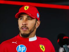Lewis Hamilton reaguje na svoju katastrofálnu kvalifikáciu vo VC Brazílie F1 Veľká cena Brazílie F1 – šprint a kvalifikácia – Zdroj: Getty