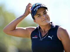 Lexi Thompson si oblieka čierne tielko a pózuje na zrkadlovom selfie pred Grantom Thornton Invitational Stále prevzaté z Thompsonovho príbehu Instagramu (Image Credit: Instagram @lexi)