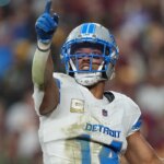 Lions' Amon-Ra St Brown predvádza virálny tanec Trump po touchdowne