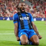 Antoine Semenyo oslavuje gól proti Liverpoolu