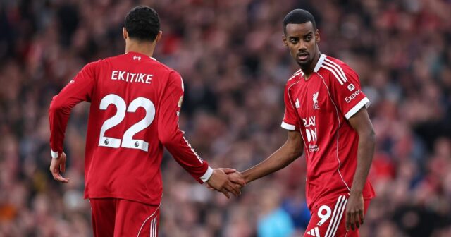 Liverpool 'eye three transfers' uprostred zápasov Alexander Isak a Hugo Ekitike | Futbal | Šport
