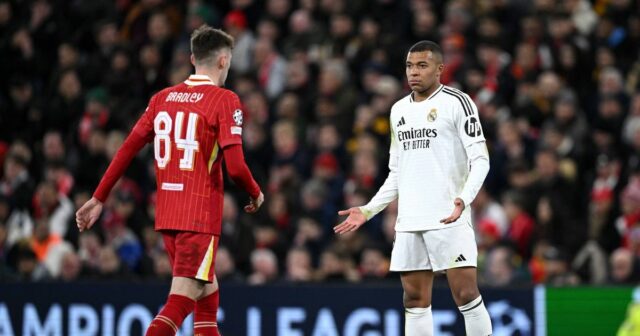 Kylian Mbappe reaguje po výzve Conora Bradleyho