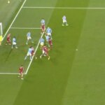 Liverpool "tvrdo zaobchádzaný", keď VAR kontroverzne vylúčil gól Virgila van Dijka