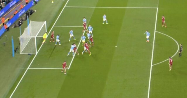 Liverpool "tvrdo zaobchádzaný", keď VAR kontroverzne vylúčil gól Virgila van Liverpool "tvrdo zaobchádzaný", keď VAR kontroverzne vylúčil gól Virgila van Dijka