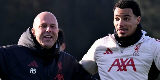 Liverpool vs Nottingham Forest plus tímové novinky a aktualizácie zo všetkých zápasov o 15:00 - Premier League LIVE
