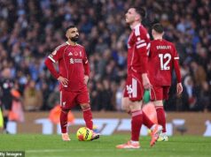 Liverpool „v kríze“: Roy Keane vyniesol zatracujúci verdikt na strane Arna Slotu po tom, čo Man City 3:0 vydýchol – ako Jamie Carragher menuje hviezdu Reds, ktorá je „v srdci“ všetkých ich problémov Podľa bývalého kapitána Manchestru United Roya Keana je Liverpool „v kríze“.