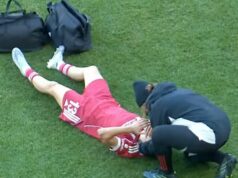 Liverpoolska ženská hviezda bola prevezená do nemocnice, pretože zápas bol prerušený pre zranenie Liverpoolska Mia Enderby potrebovala rýchle ošetrenie na ihrisku, kým ju previezli do nemocnice