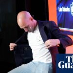 Luis Rubiales na seba počas krstu knihy v Madride hádže vajíčka | futbal